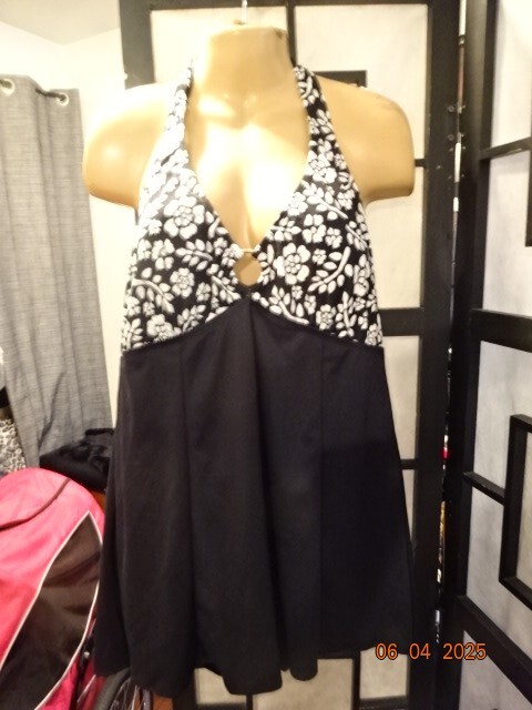 WHITE STAG HALTER SWIMSUIT (XL 16/18) Blk/White Floral Padded Bra 1-Piece NWT