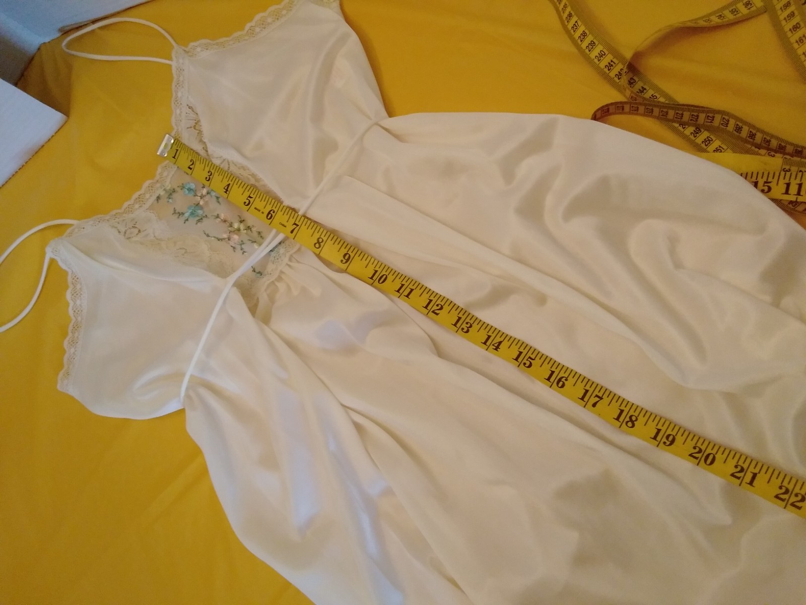 Vintage Sears 2pc Embroidered Bodice Long Nightgown & Robe Small 32/34