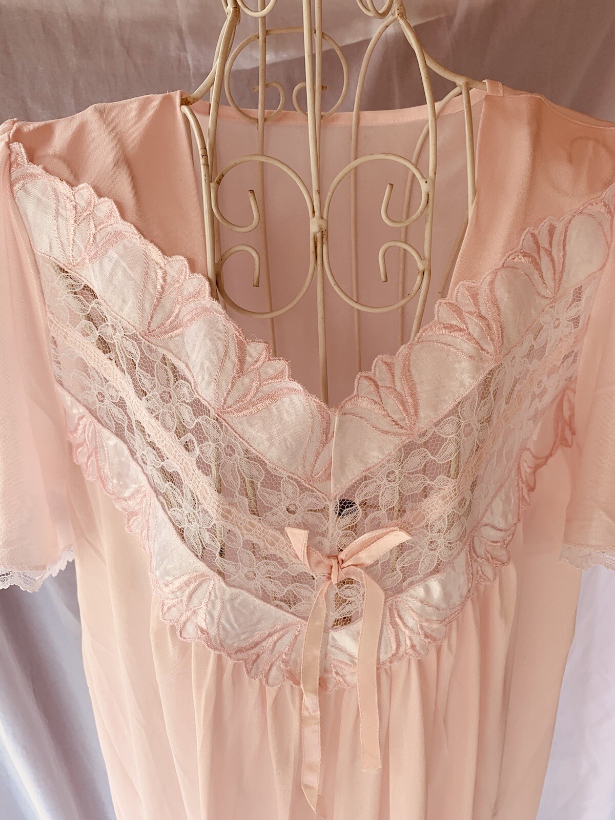 Vtg Lady Cameo Dallas ILGWU Pink Nylon lace Nightgown Lingerie Floral Bow