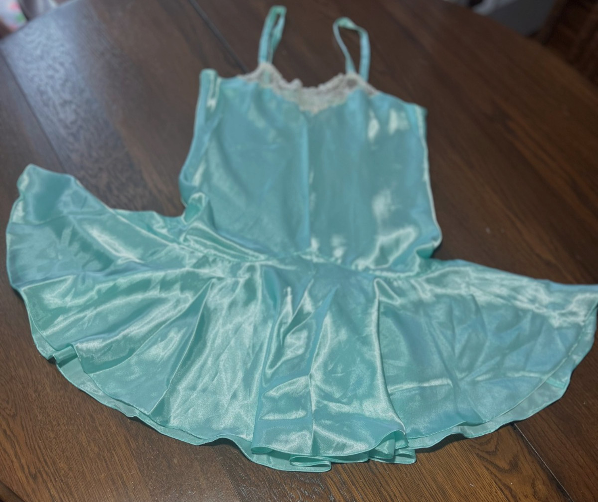 Vintage Gold Label Victoria’s Secret Short Nightgown Liquid Satin Size Small