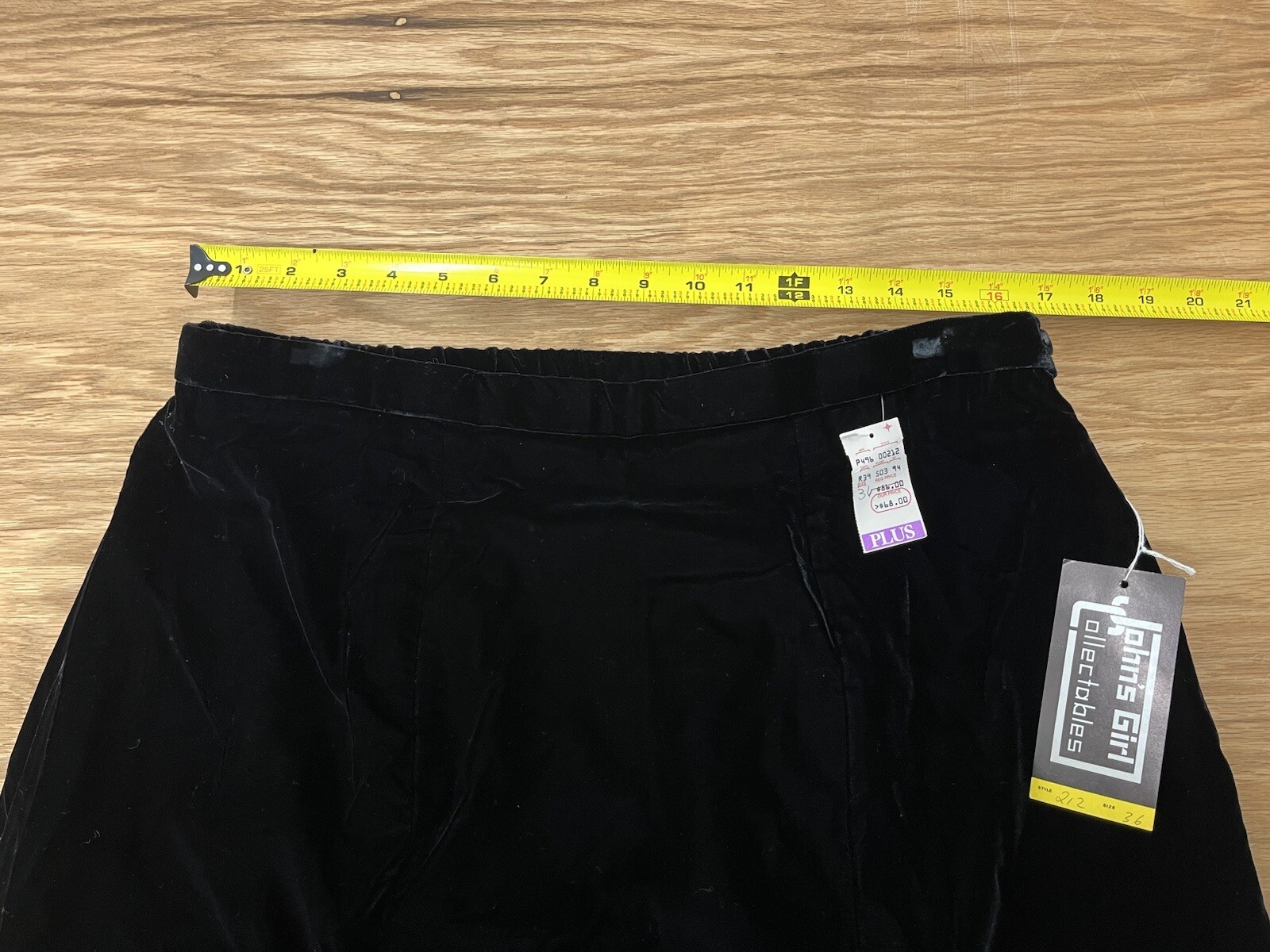 Nwt VTG 80s JOHN’S GIRL COLLECTABLES Black Velvet-Like Skirt Size 36 / 22W