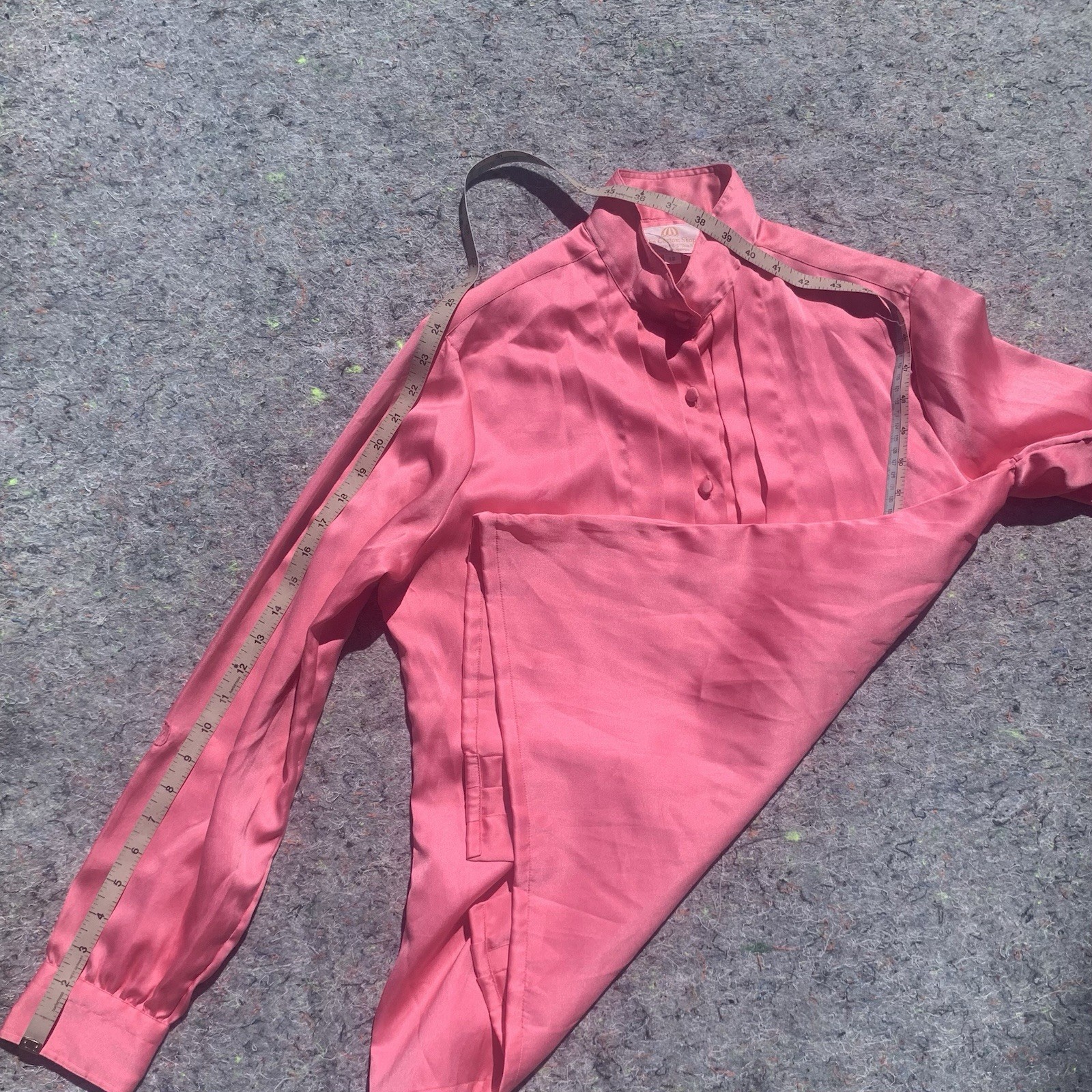 Vintage 70s The Custom Shop Eraser Pink 100% polyester pleated button front top