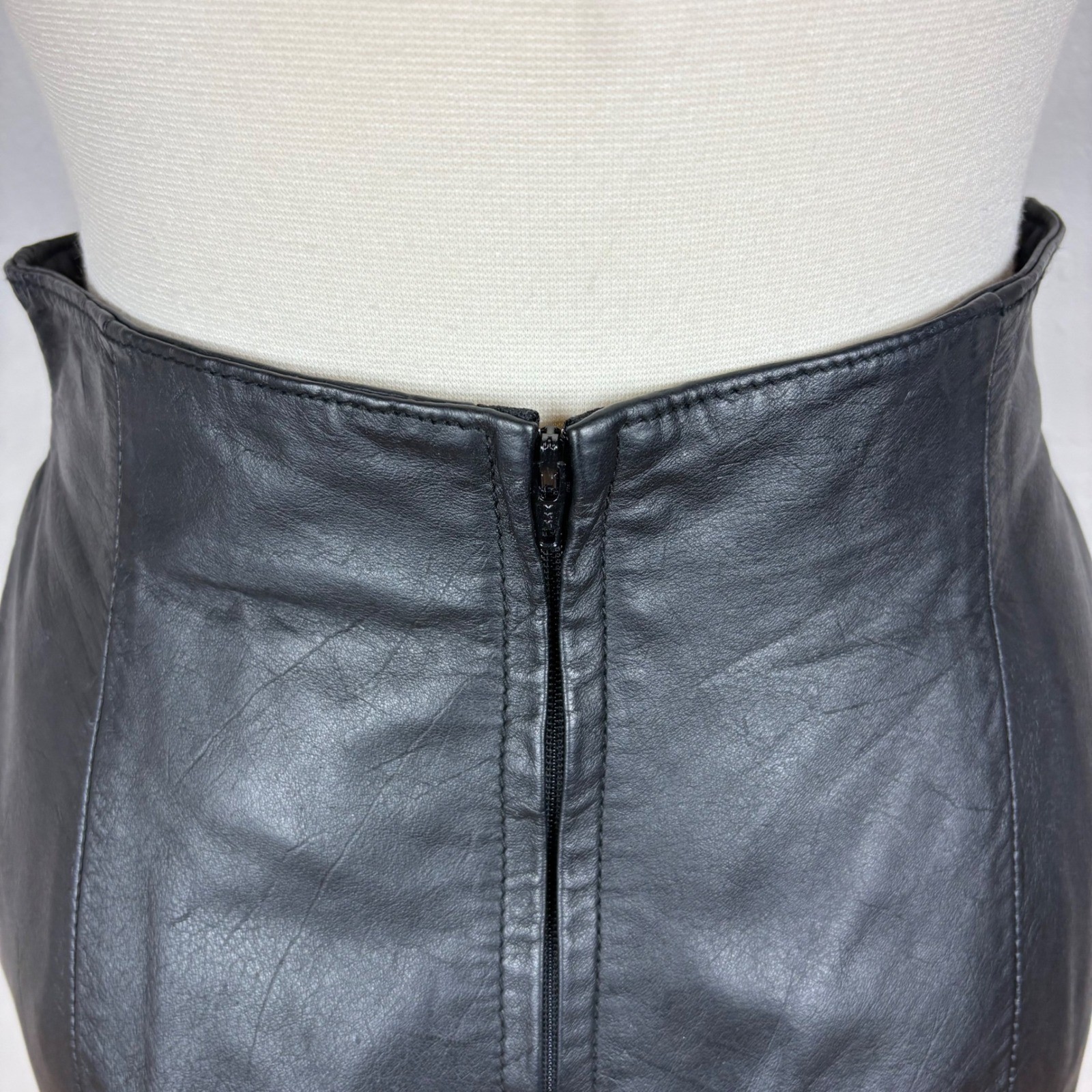 Wilson Leather Vintage Mini Skirt Size 6 Black Lined 90’s Y2K Straight Glam Rock