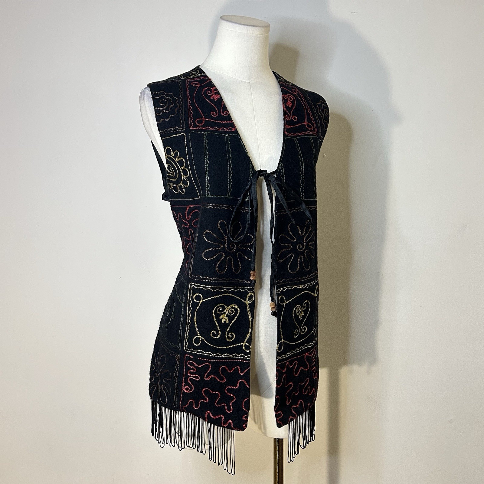 90s Kaktus Wool Fringe Vest Whimsigoth Hippie Phoebe Buffay 41 Inch Bust