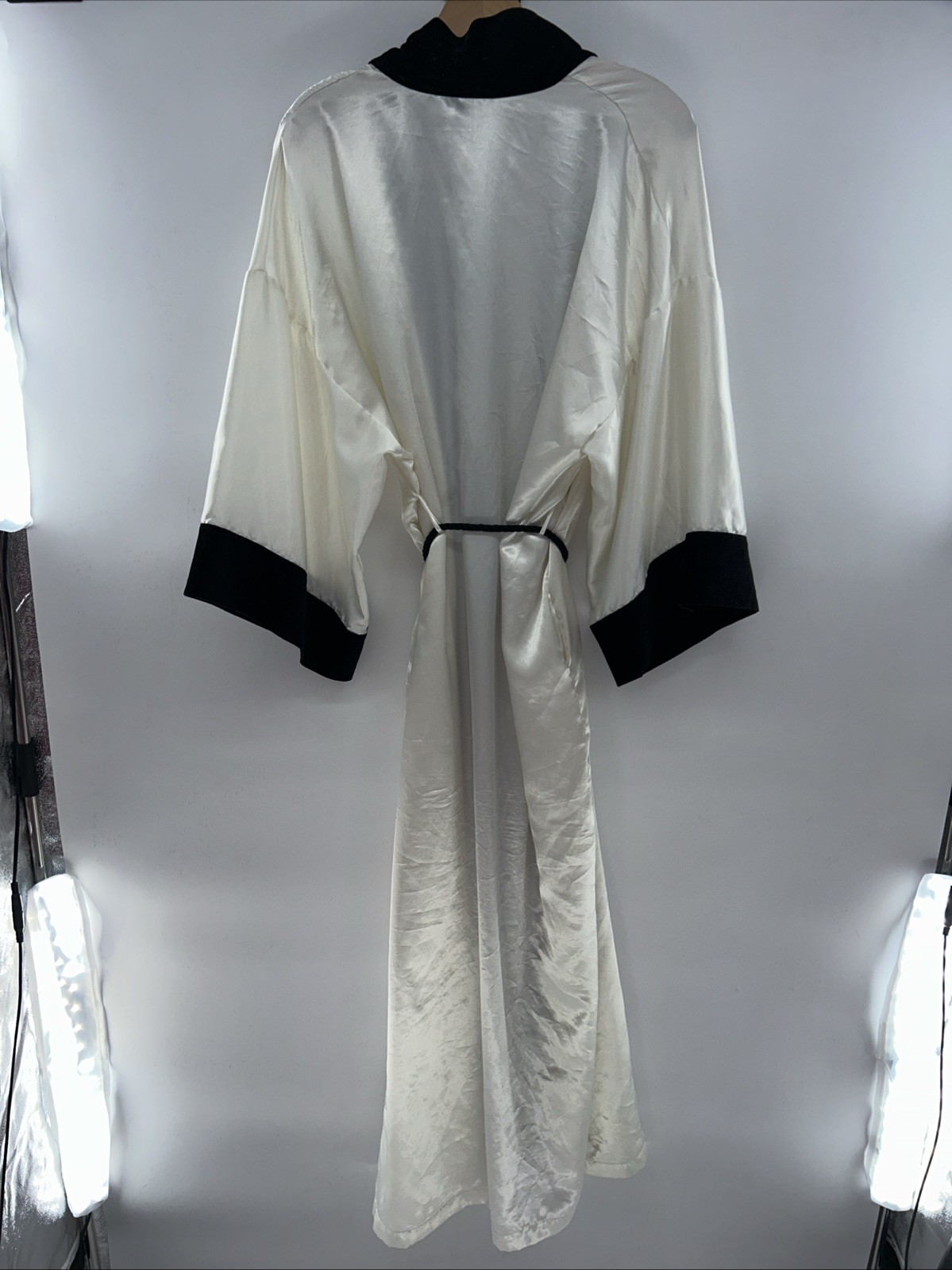 Vintage Jessica Lynn Women’s Bathrobe Made In USA White/black One Size Belted