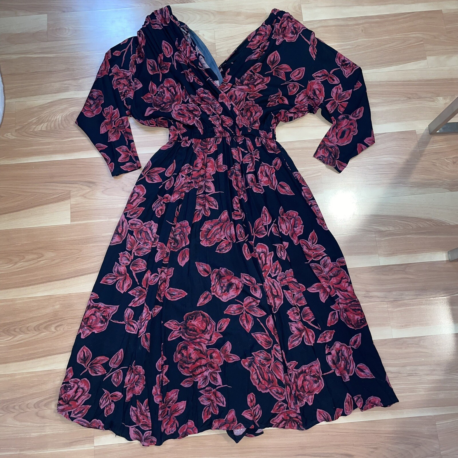 Vintage 80s V Neck Red/Black Floral Dress Size S/M Dark Romantic Whimsigoth Boho