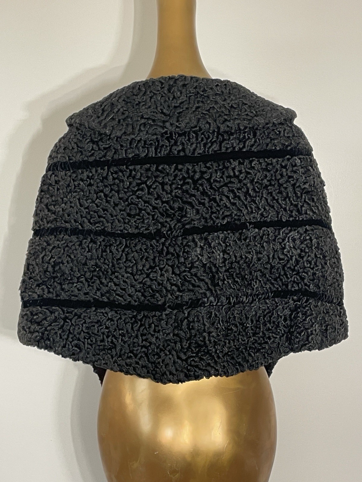 Vintage 1940s Velvet Curly Persian Lamb Boucle Wool Black Fur Shrug
