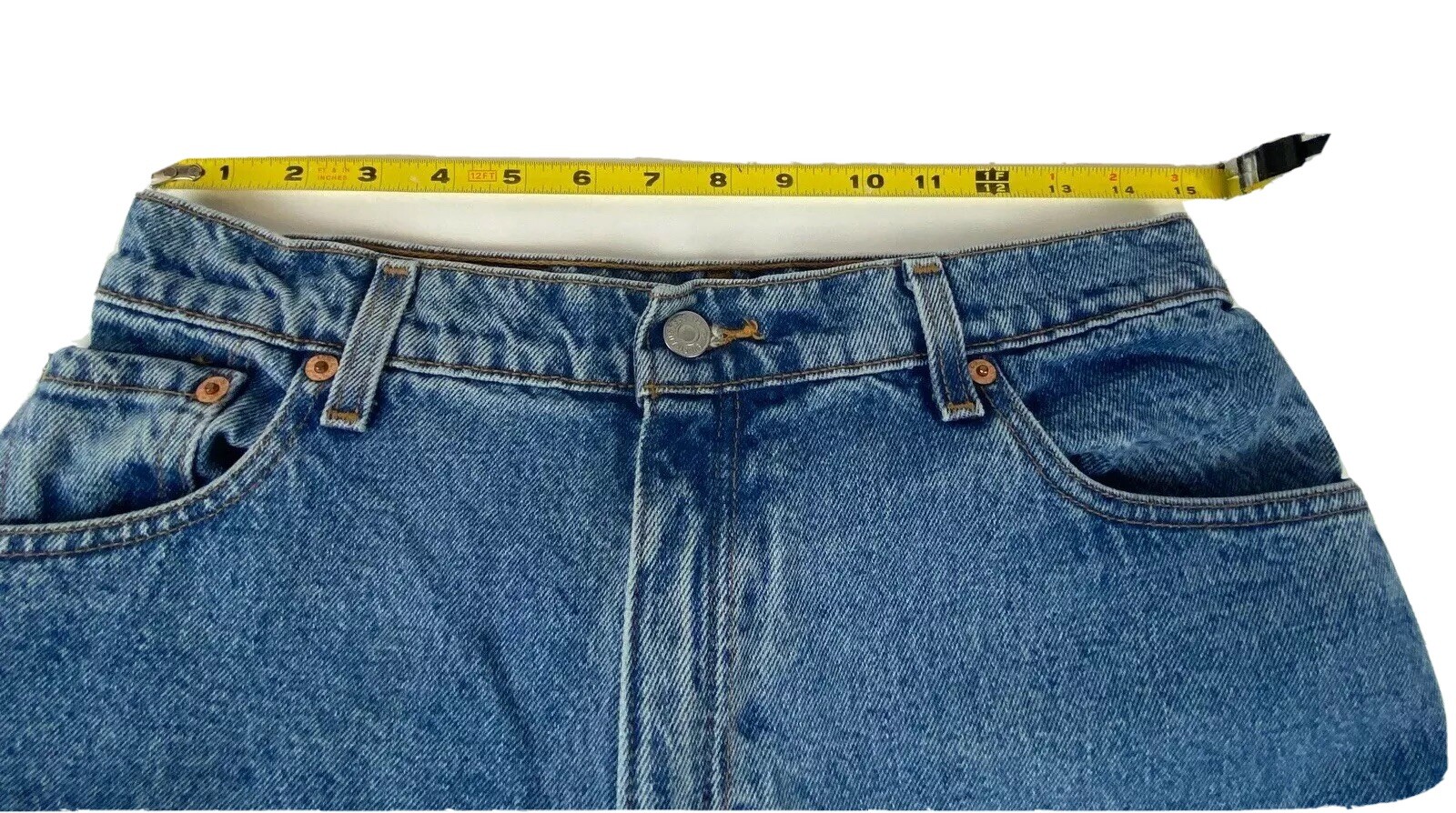 Vintage Levi’s 550 Red Tab Sz. 12 MOM Jeans 31W 31 Inseam High Waist 90s Y2K 98