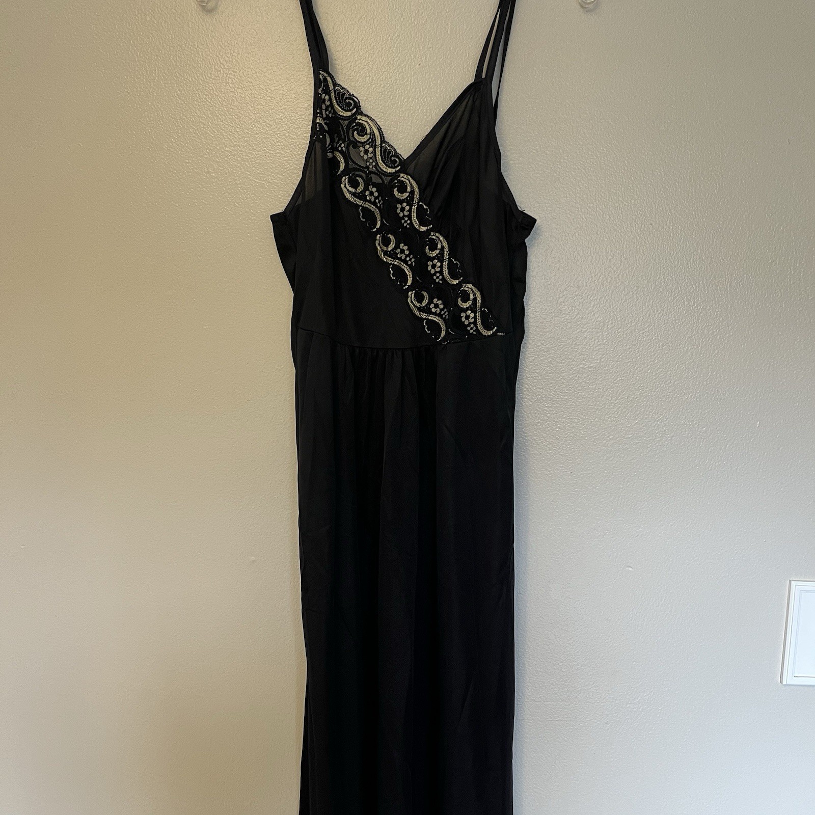 Vtg Petra Fashions Black Nylon & Lace Full Slip Dress S Coquette Whimsigoth