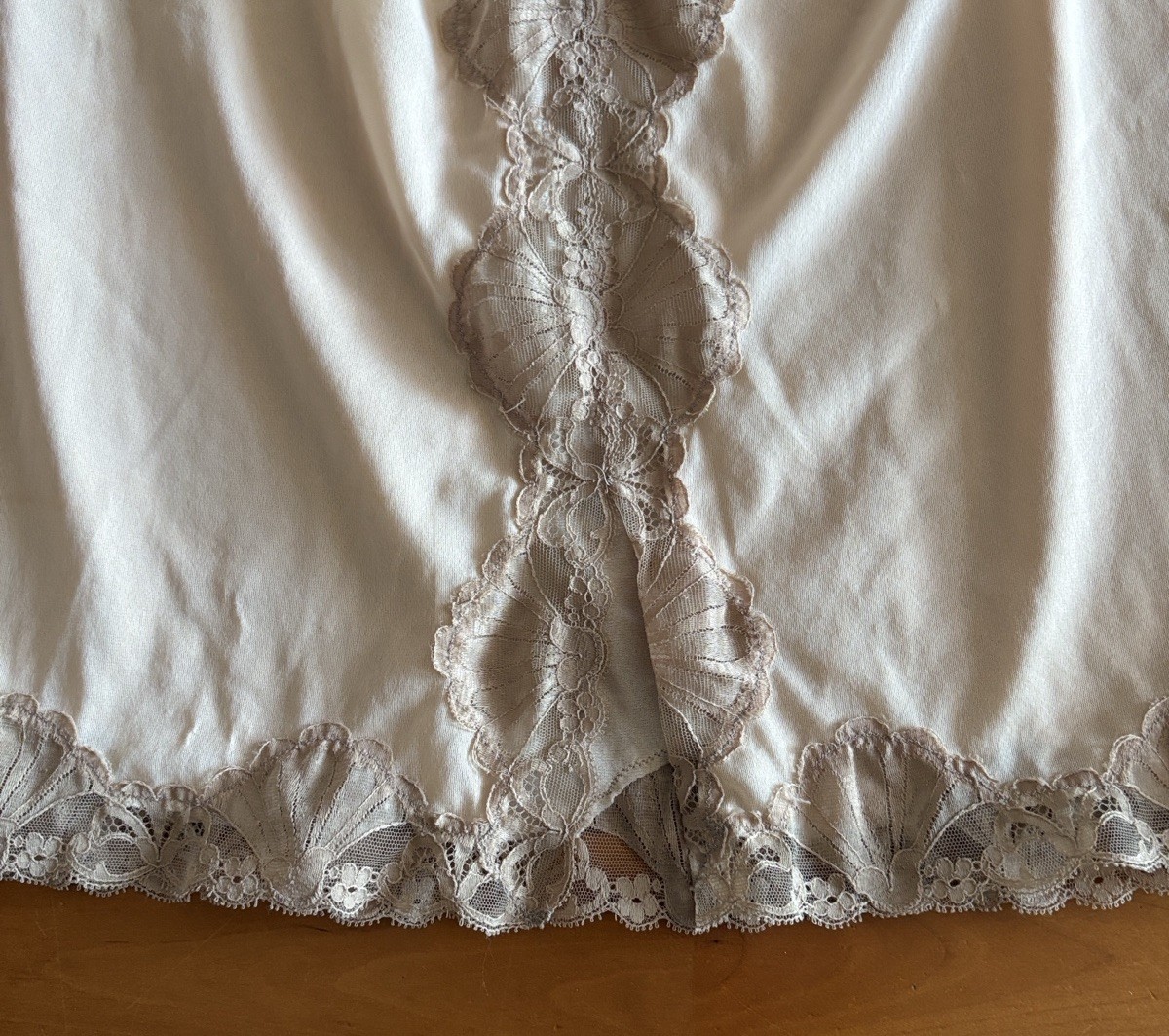 Vintage 1960’s Emilio Pucci For Formfit Rogers Ivory Brown Lace Half Slip Large