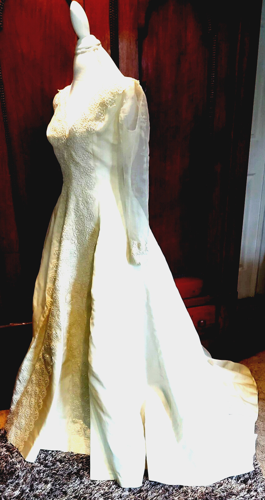 Beautiful Vintage Custom Handmade-Made Wedding Dress with Train – size S