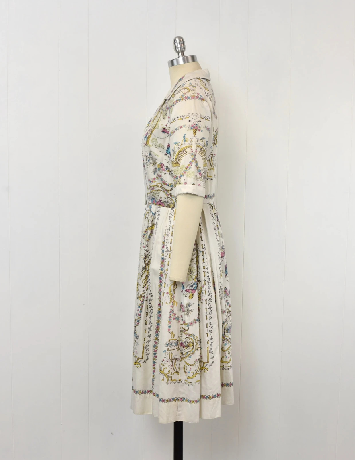 Vintage 1950s Rococo French Provincial Novelty Print Cotton Shirt Dress
