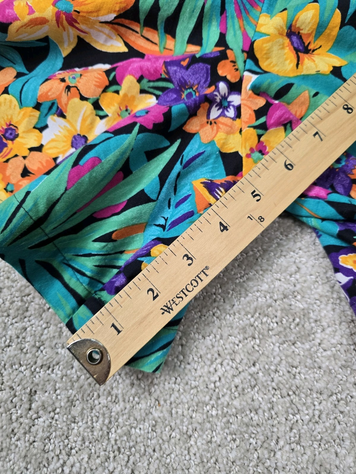 Vintage 80s Medium M Sostanza Multicolor Shorts Stretch Elastic Floral USA Beach