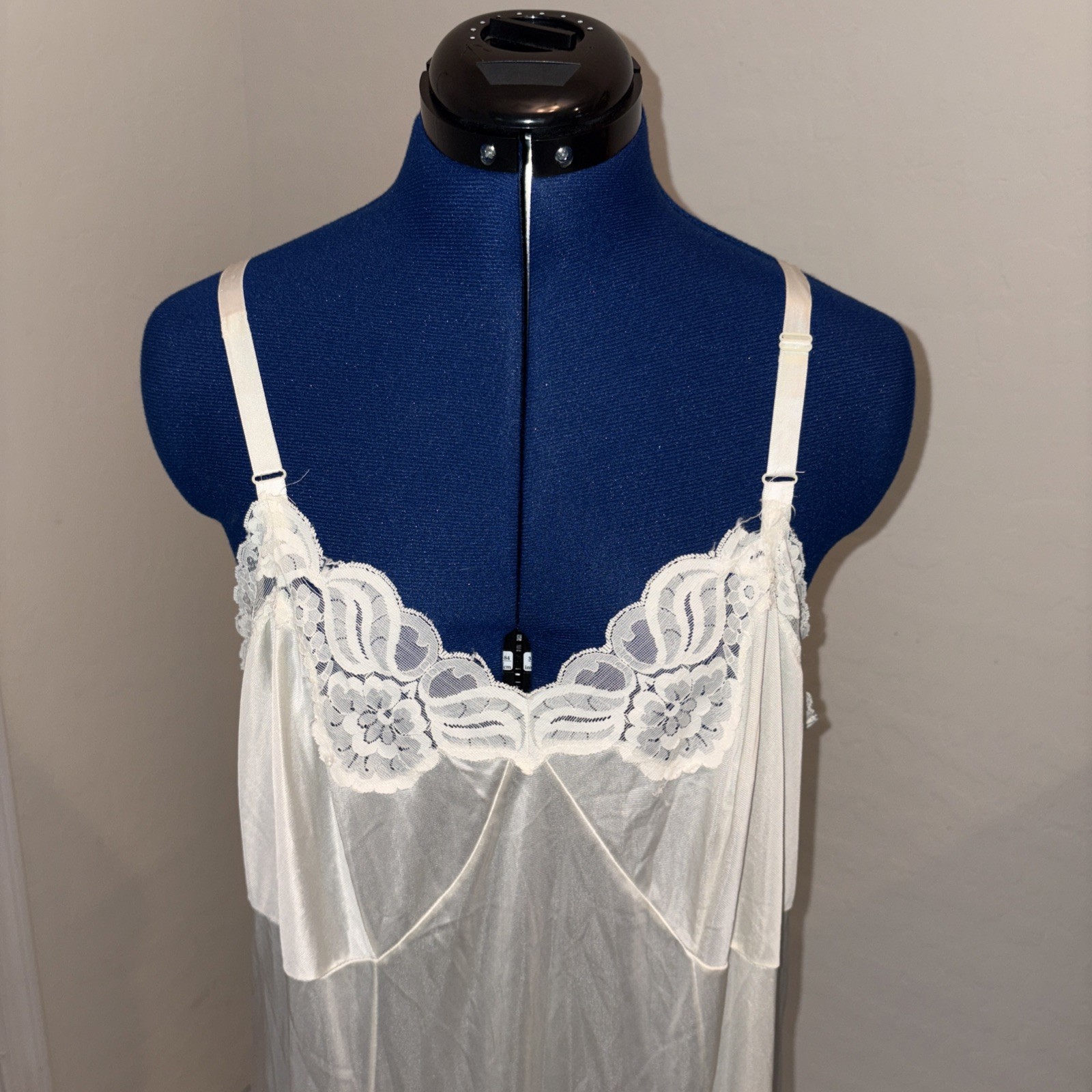 PERFECTFORM VTG SEXY Cream LACY SLIPPERY NYLON FULL LENGTH Slip Sz 38
