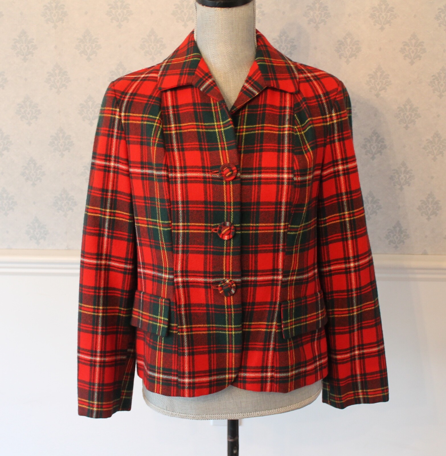Vintage Red, Green and Yellow Plaid Wool Women’s Tailored Hong Kong Jacket