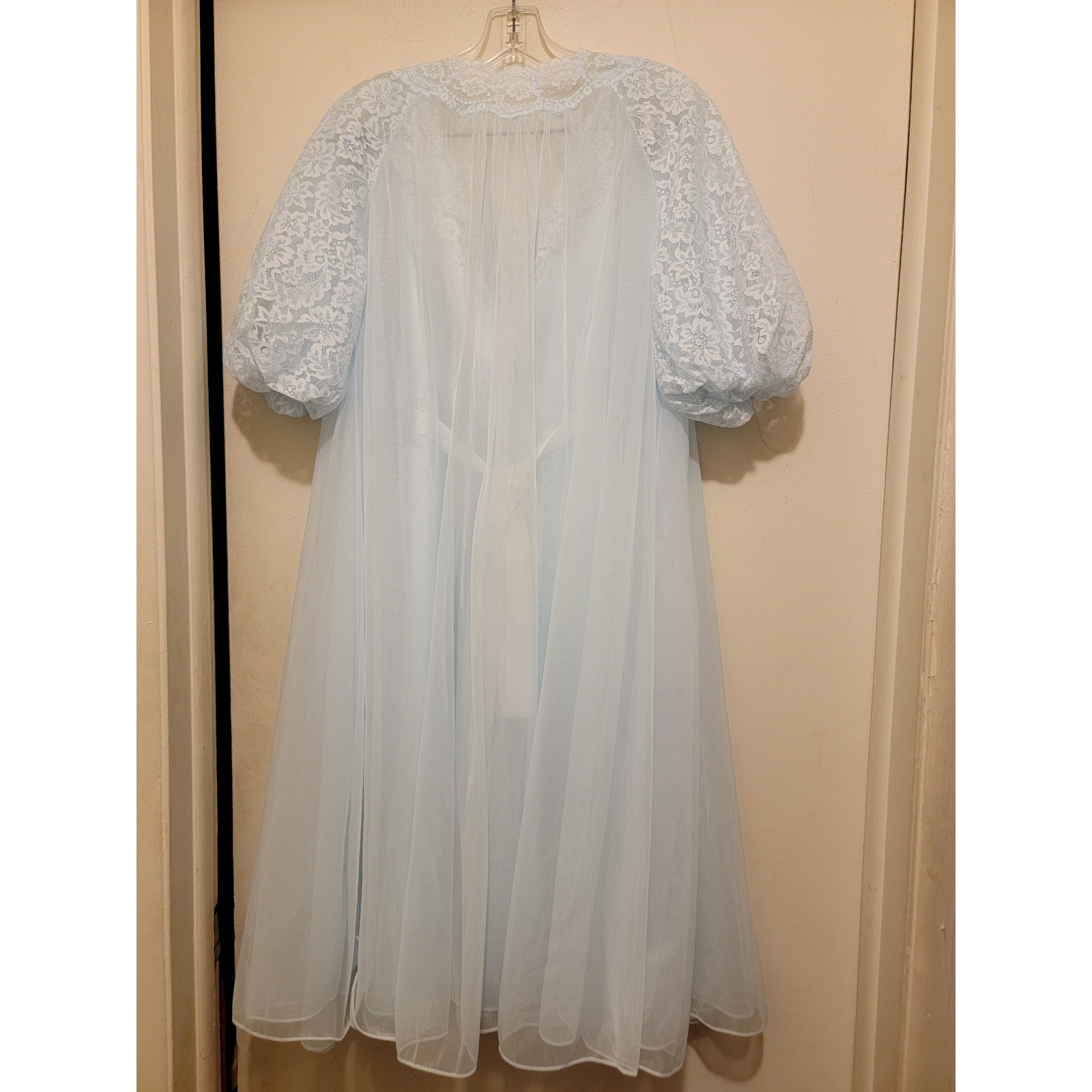 Vintage Vanity Fair Baby Blue Peignoir Set Lace Puff Sleeve Robe Gown Size 34