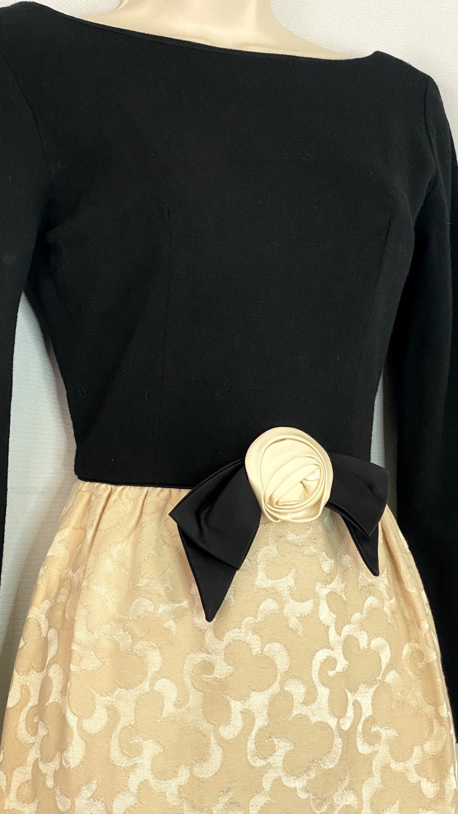 Vintage 1950s black white formal dress XS ivory knee long sleeve wool rosette