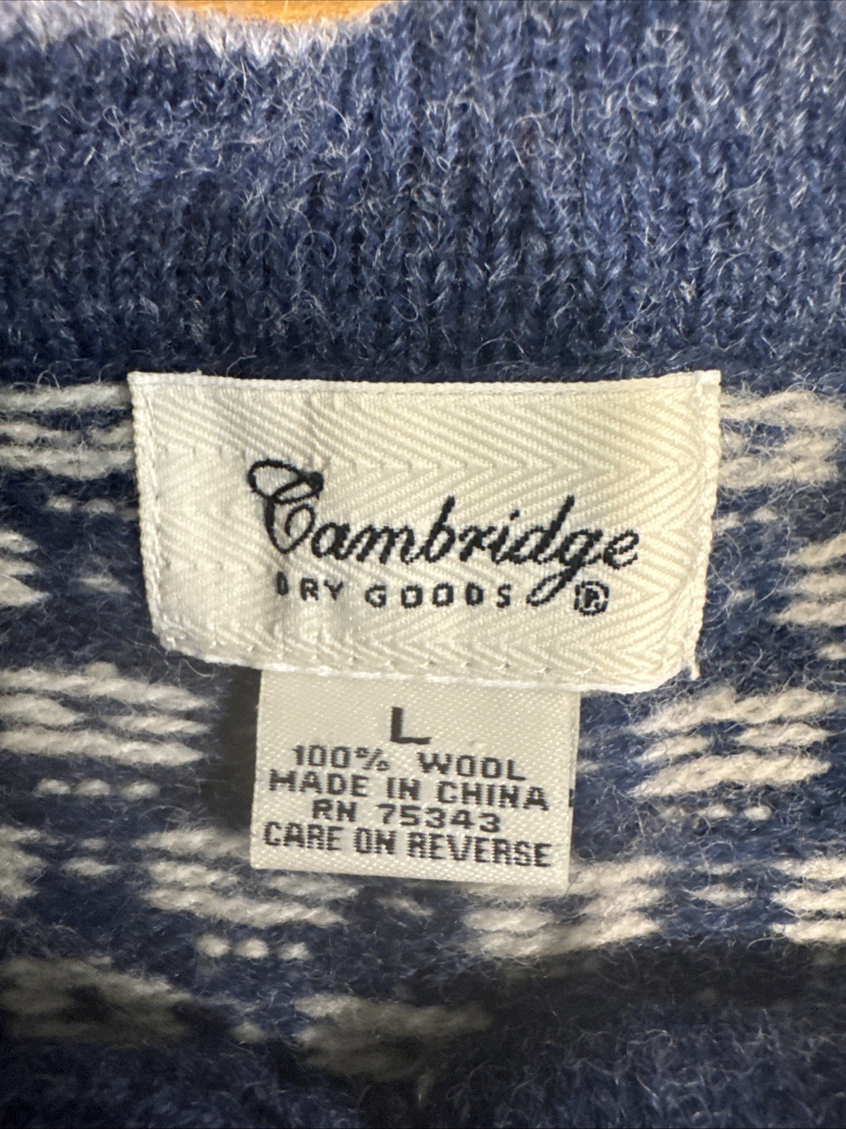 Cambridge Dry Goods 100% Wool Sweater Cardigan Snowflake Metal Button Hook Large