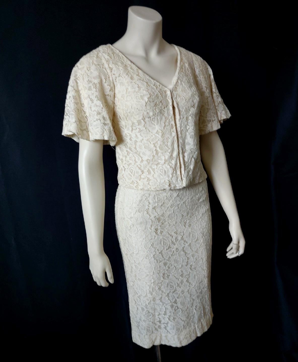 Lisa Howard vintage 1960s CHAMPAGNE LACE Fitted SHEATH DRESS & JACKET TOP – S/XS
