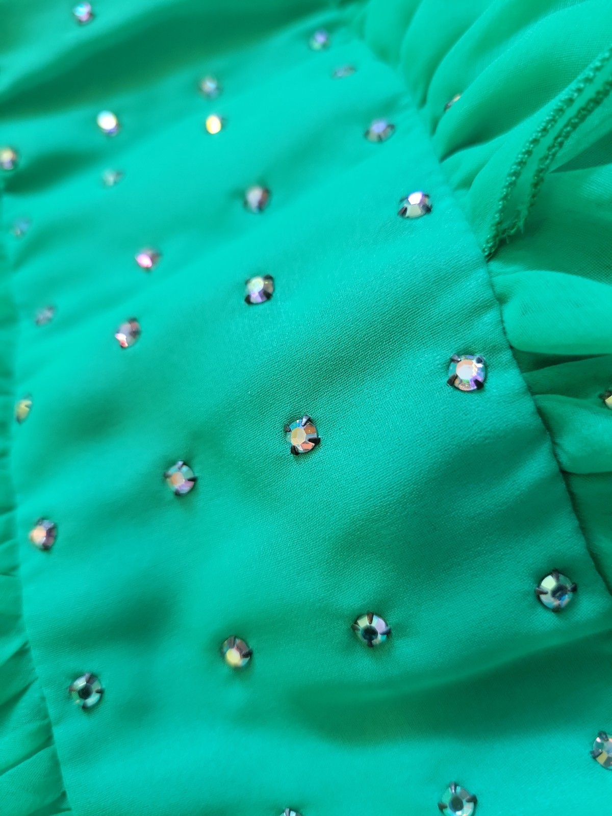 Green Vintage Rhinestone Chiffon Gown Dress Formal Size 0 Mike Benet Formals
