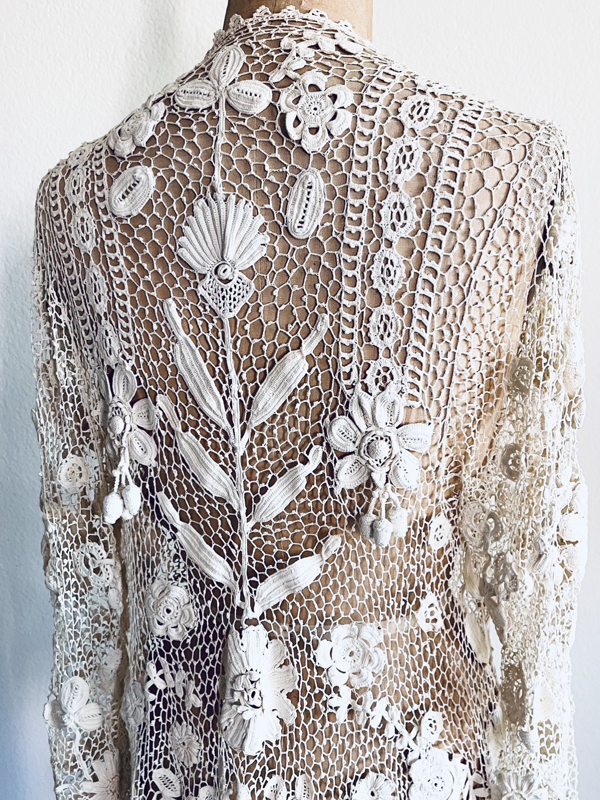 Antique Vctorian / Edwardian Croceted Irish Lace Jacket Handcrafted Floral Motif