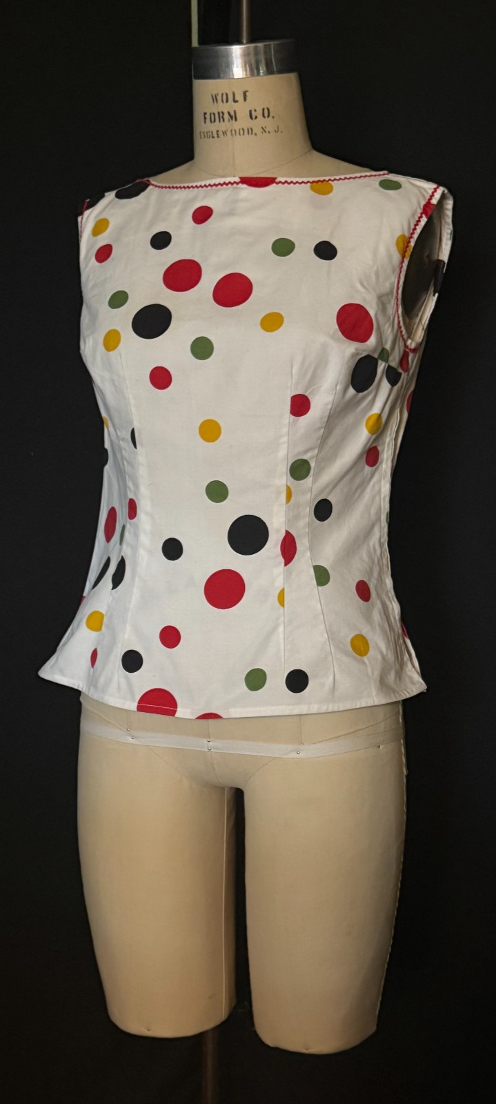 Vtg 1960s MCM Women’s SLEEVELESS COTTON PULLOVER TOP, POLKA DOTS w White Ground
