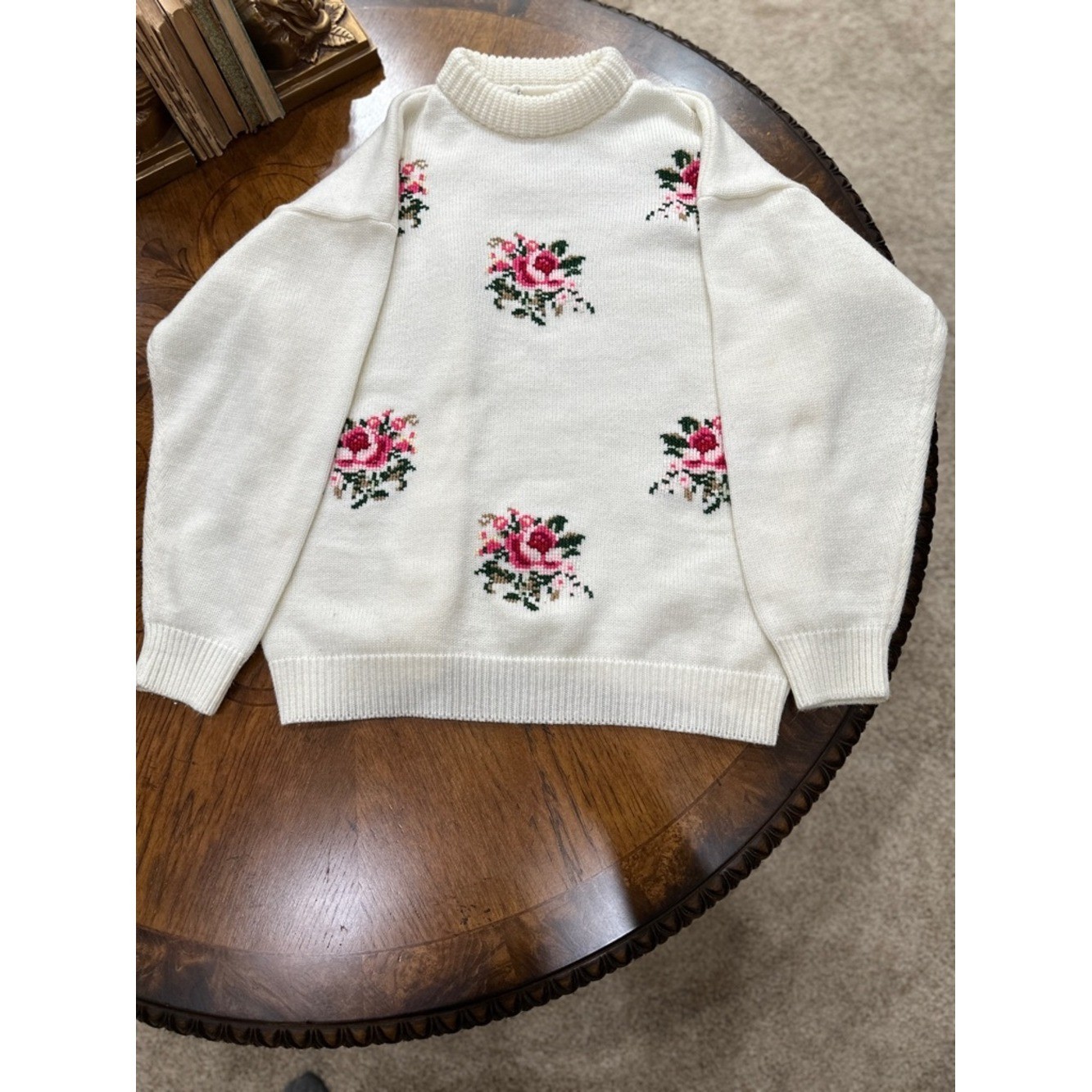 Vintage Floral Knit Sweater XL White Pink Roses Cottagecore Coquette