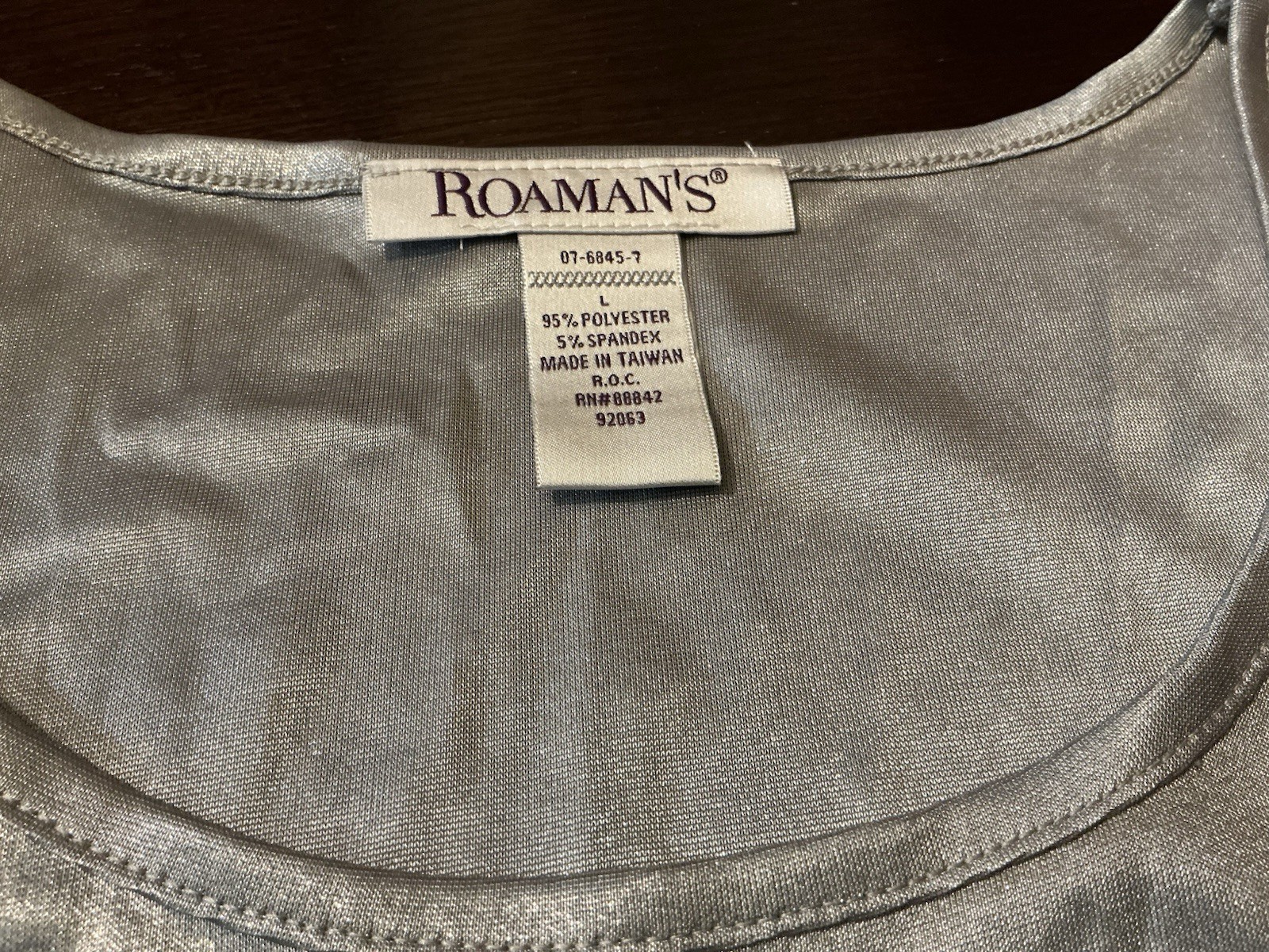 Silver Metallic Satin Shiny Camisole Shirt Top L, Roaman’s, short sleeve, used