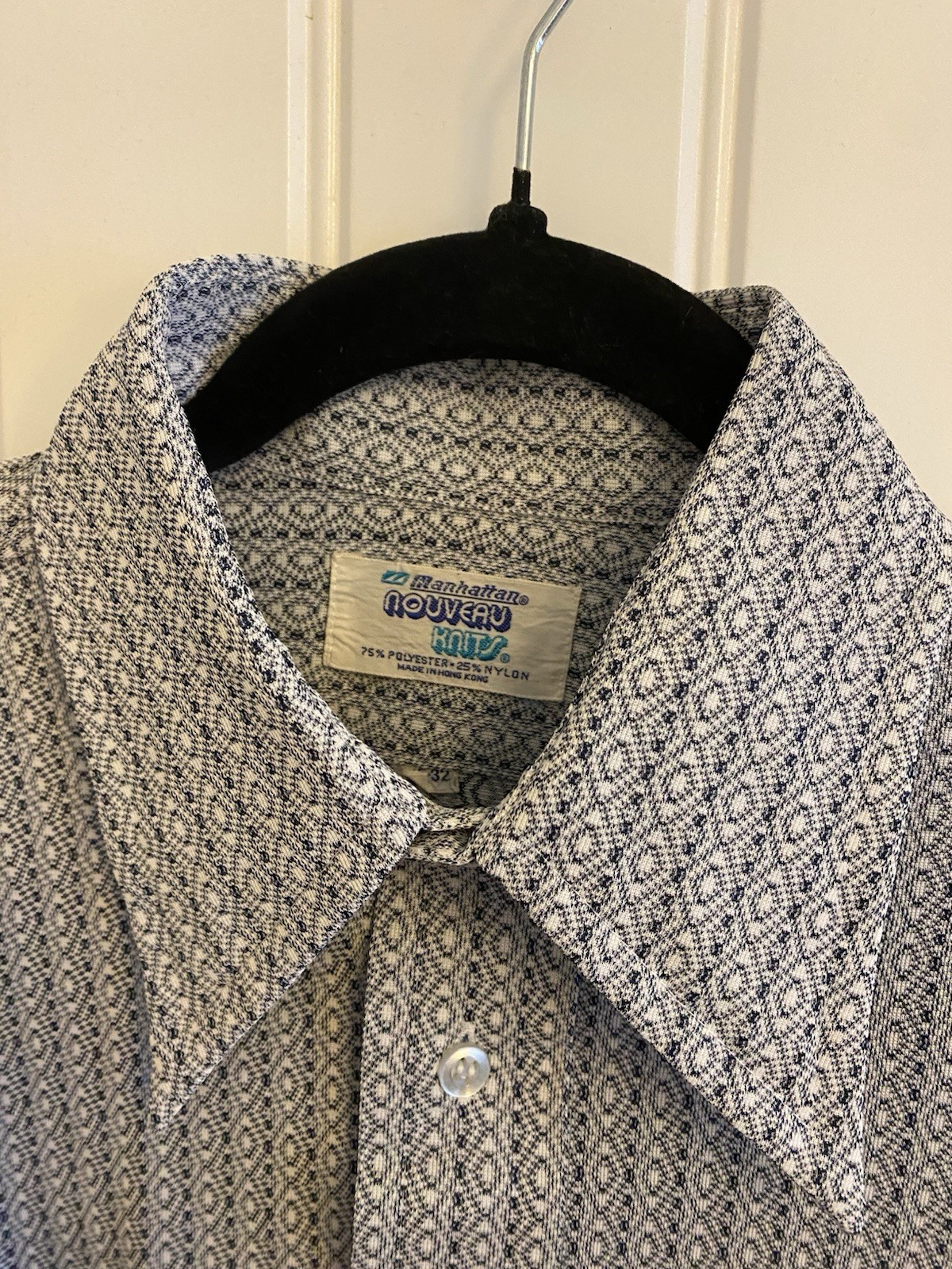 Manhattan Nouveau Knits 70s Vintage Men’s Shirt Size M blue & white patten