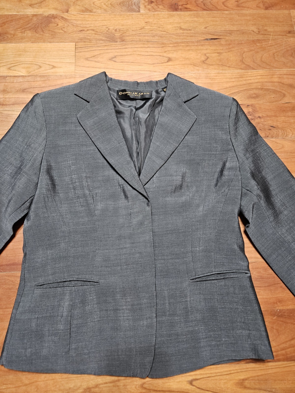 Vintage Donna Karan New York Women’s Wool Blend Blazer Gray Size US 4, Union Tag