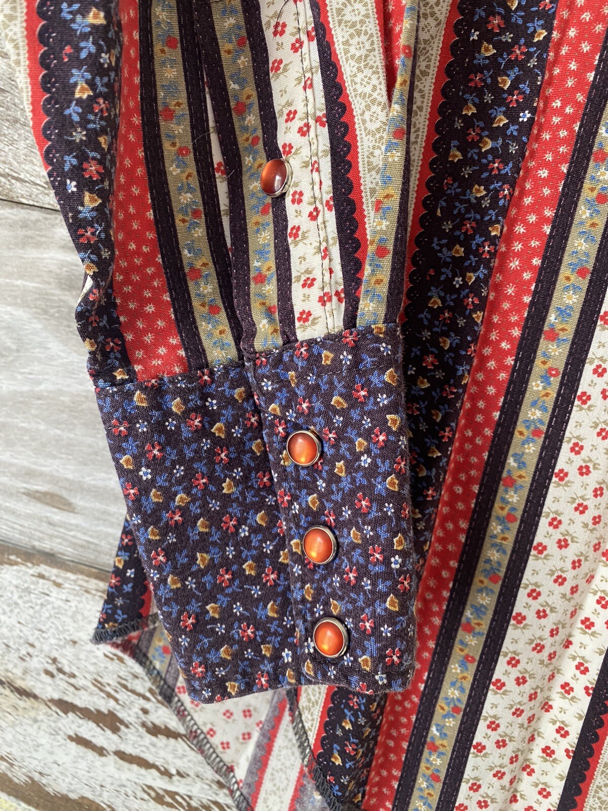 Vintage Tem Tex Western Flair Women’s Long Sleeve Rockabilly Floral Snap shirt