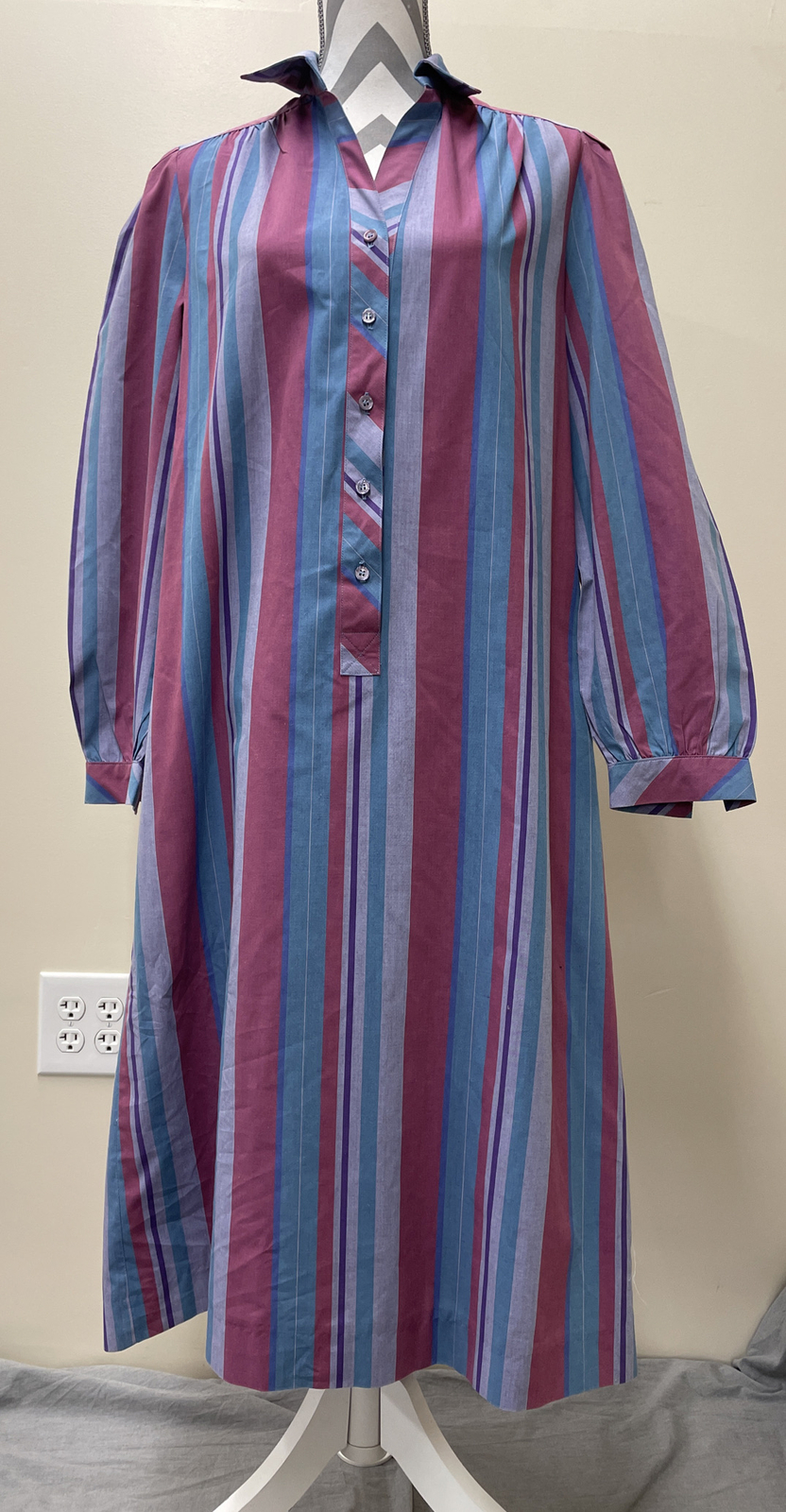 Vintage 1980’s Schrader Sport Shirt Dress Women’s Sz 12Blue/Mauve/Purple Stripe