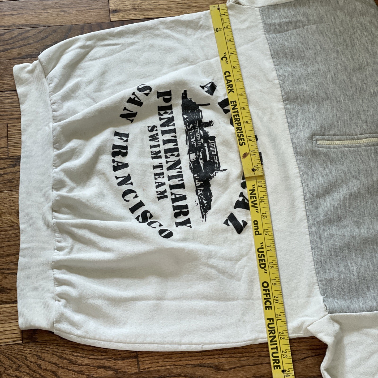 VINTAGE ALCATRAZ SWIM TEAM SWEATSHIRT 1980’s Women’s Sz Xl Worn Street Wear Cool