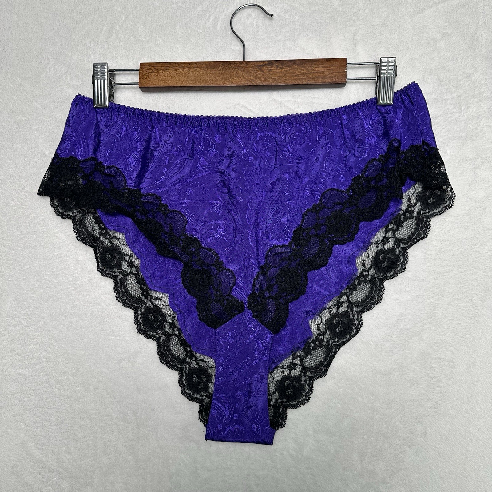 VTG Sedu’ Fine Lingerie Panty French Cut Shiny Paisley Royal Purple Lace Size S