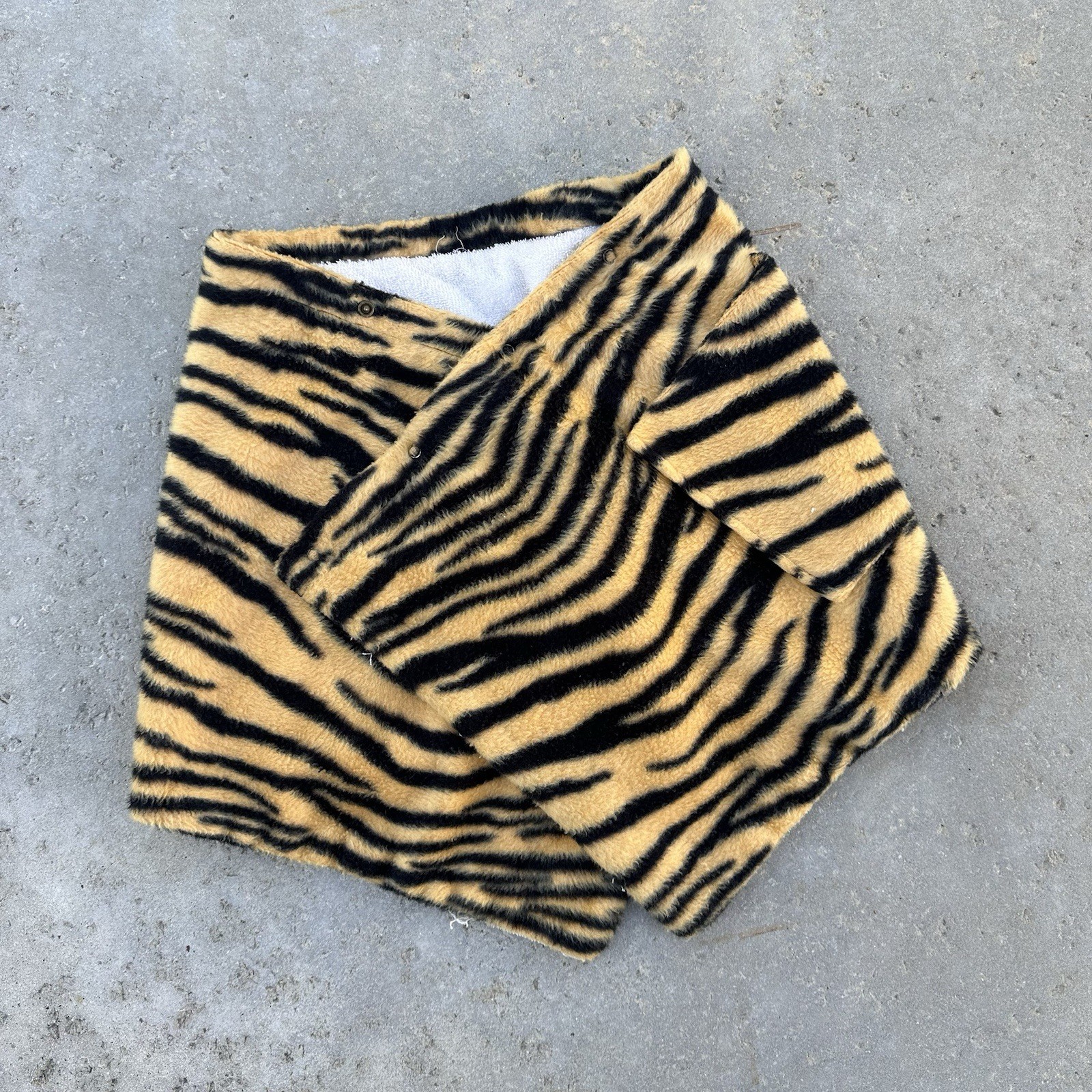 True Vintage 60/70’s Tiger Print Button Snap Terry Cloth Towel Skirt