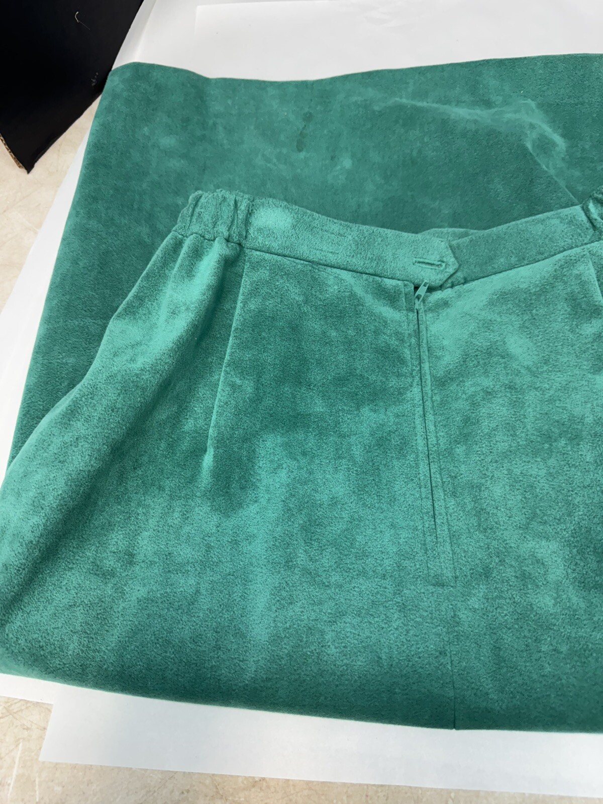 Vintage Ultrasuede Adolf Schulman Lilly Ann Green Soft Pencil Skirt Size 4