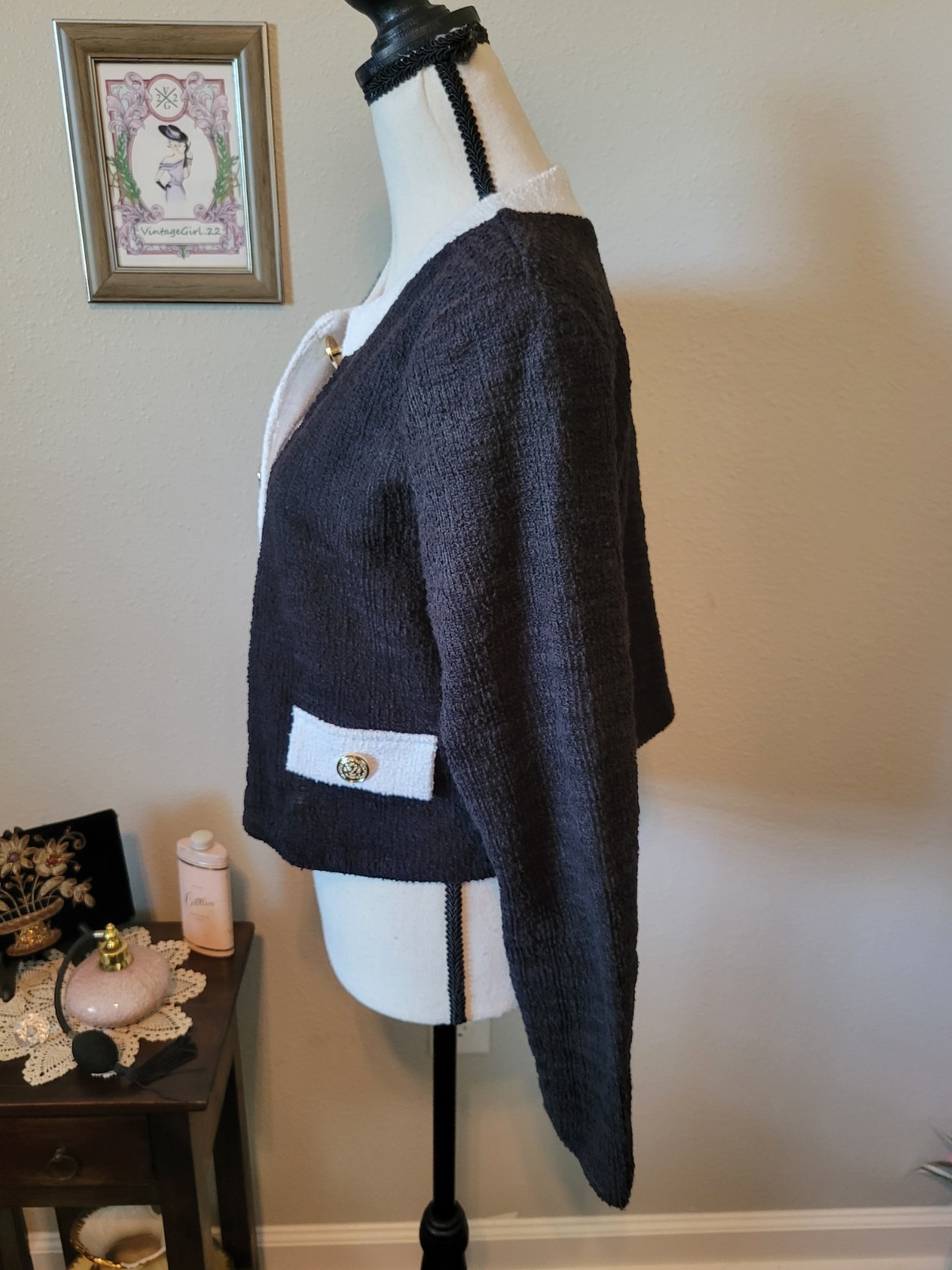 90s Preppy Black w/ White Trim Knit Longsleeve Crop Top, Gold Buttons, Size L
