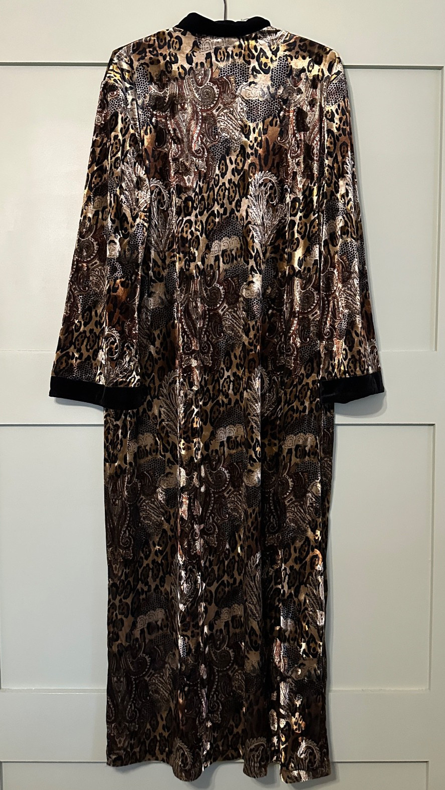 Diamond Tea Black/Gold Velour House Coat Robe Leopard Print Paisley L Mrs. Roper