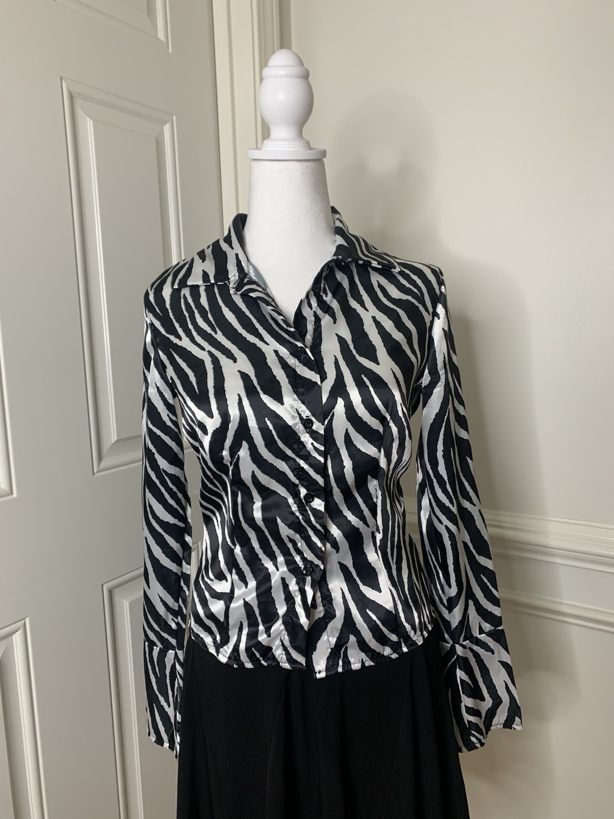 Vintage 90’s Mirrors Zebra Print Silky Long Sleeve Club Button Down Size Small S