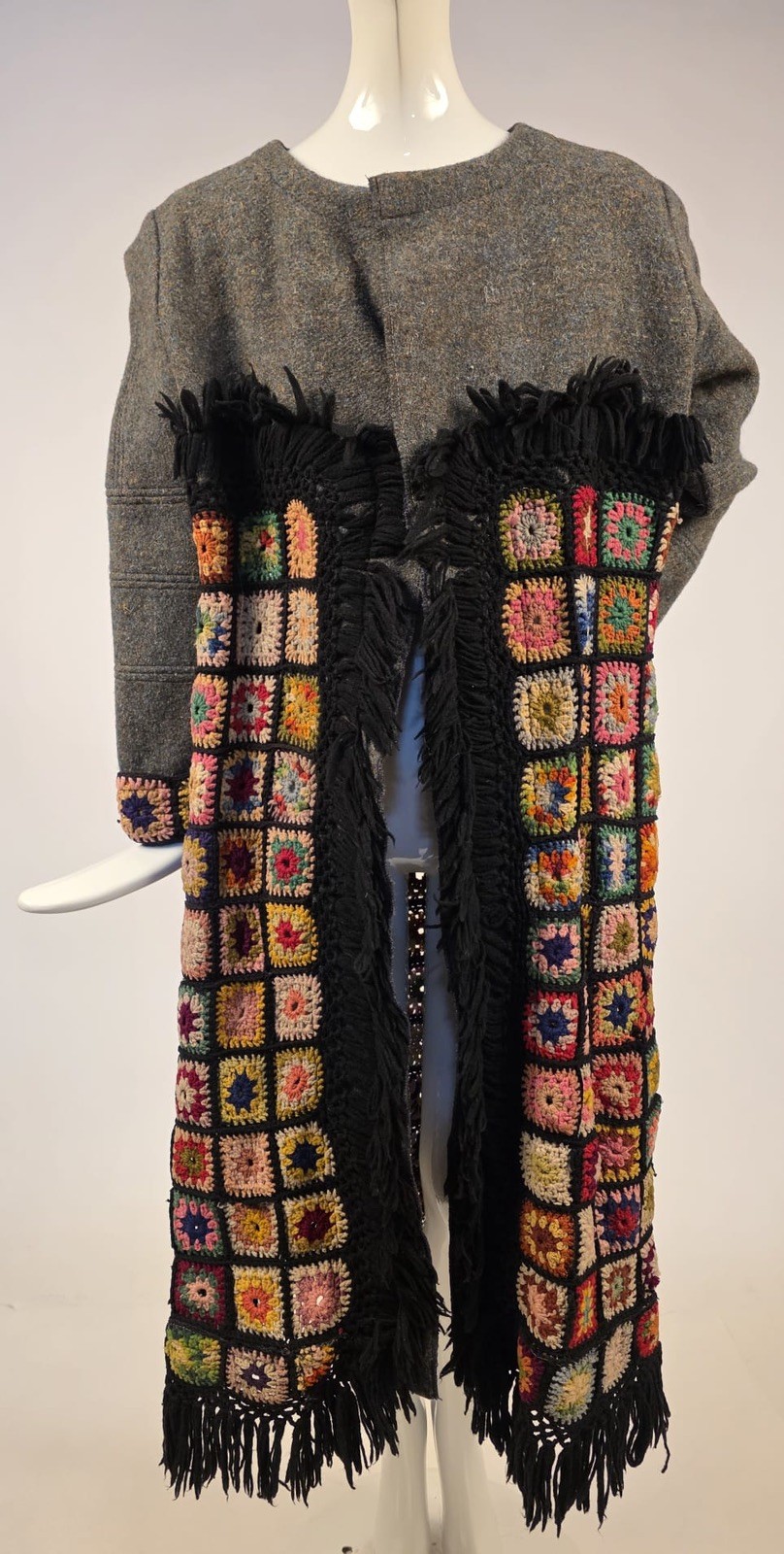 BEAUTIFUL BOHO VINTAGE 1960’S WOOL AND HAND KNIT COAT W FRINGE 
