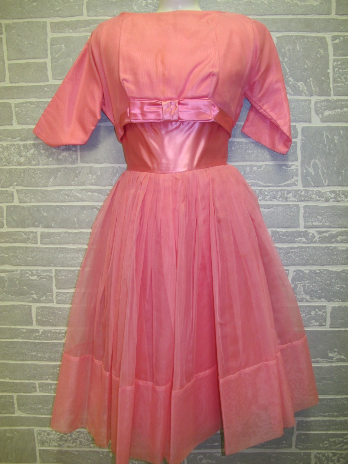Vintage 1950’s Light Pink Short Formal w/ Coat (H0182)
