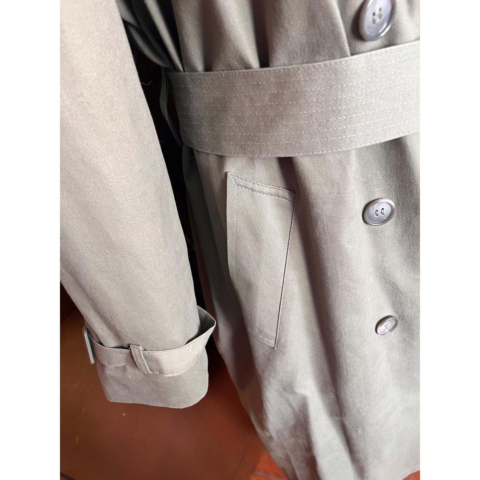Limited Edition London fog trench coat in green, size 16