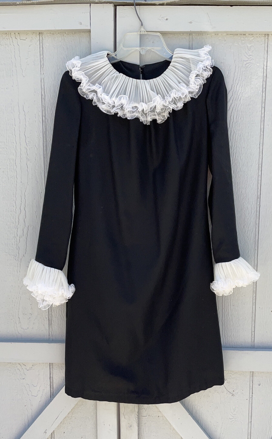 Vtg NOS 60’s black Goth MOD Shift Mini Dress ruffled sleeve collar sz B ILGWU