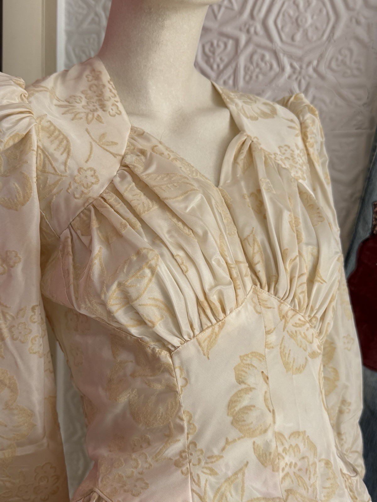 Vintage 1930s wedding gown puff sleeve flocked floral ivory dress-antique bridal