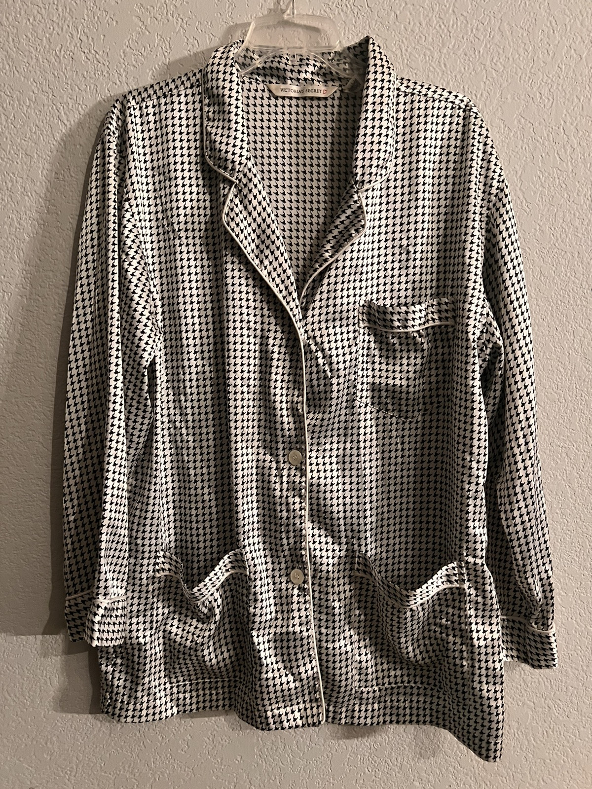 VTG VICTORIAS SECRET Black & White Houndstooth Silky Pajama Top Womens Sz L