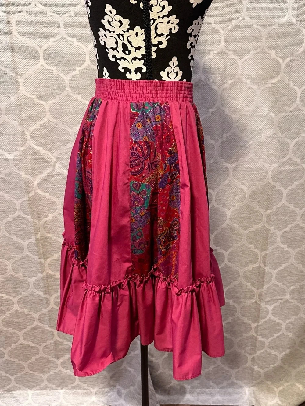 Vtg Malco Modes Magenta Paisley Tiered western/prairie Skirt size S