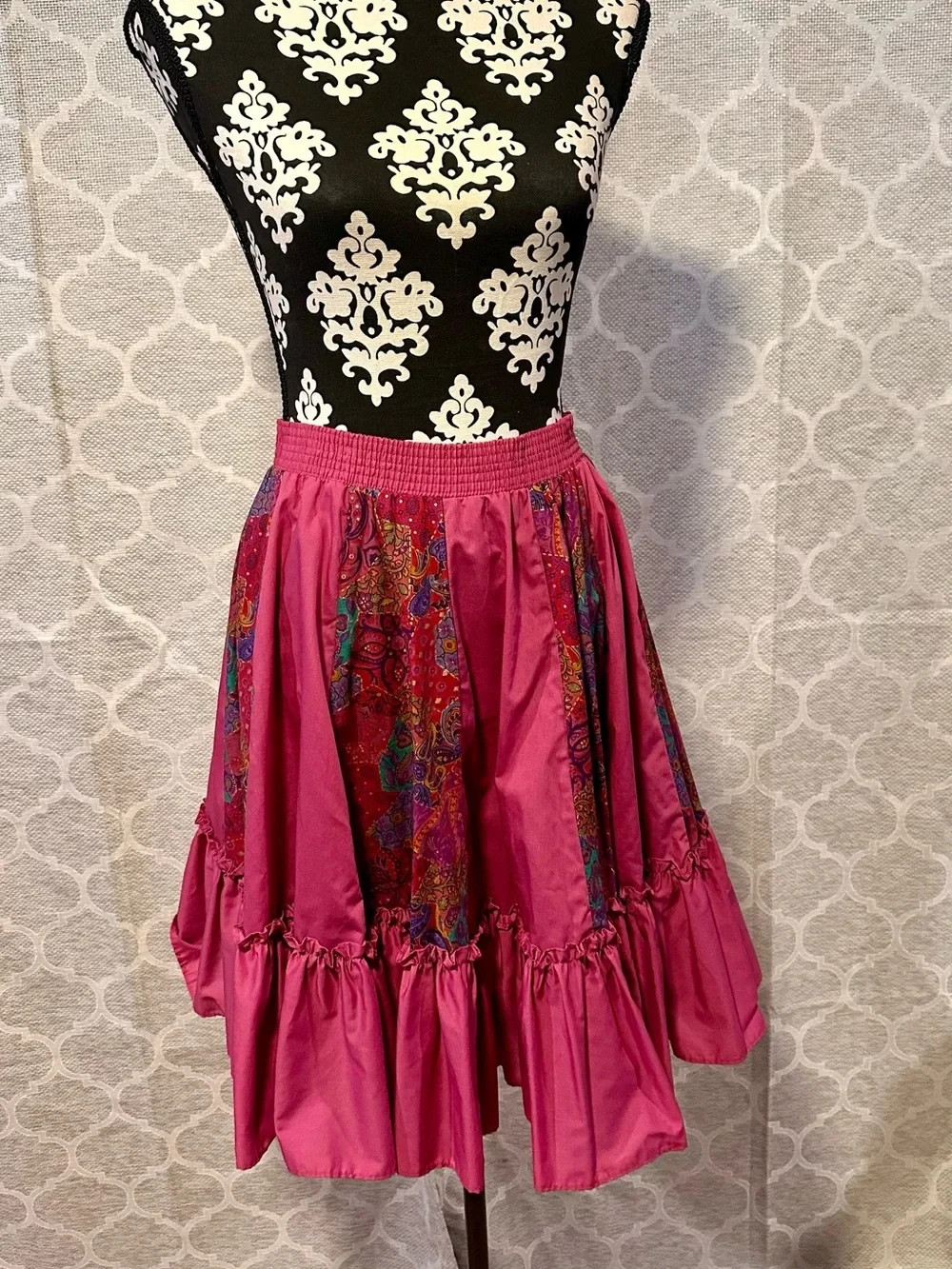 Vtg Malco Modes Magenta Paisley Tiered western/prairie Skirt size S