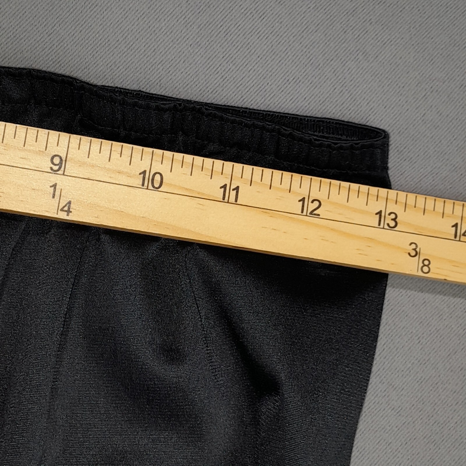 Olga Womens Half Slip M/L Elastic Waist 26″ Black Midi 36″ Nylon Vintage USA