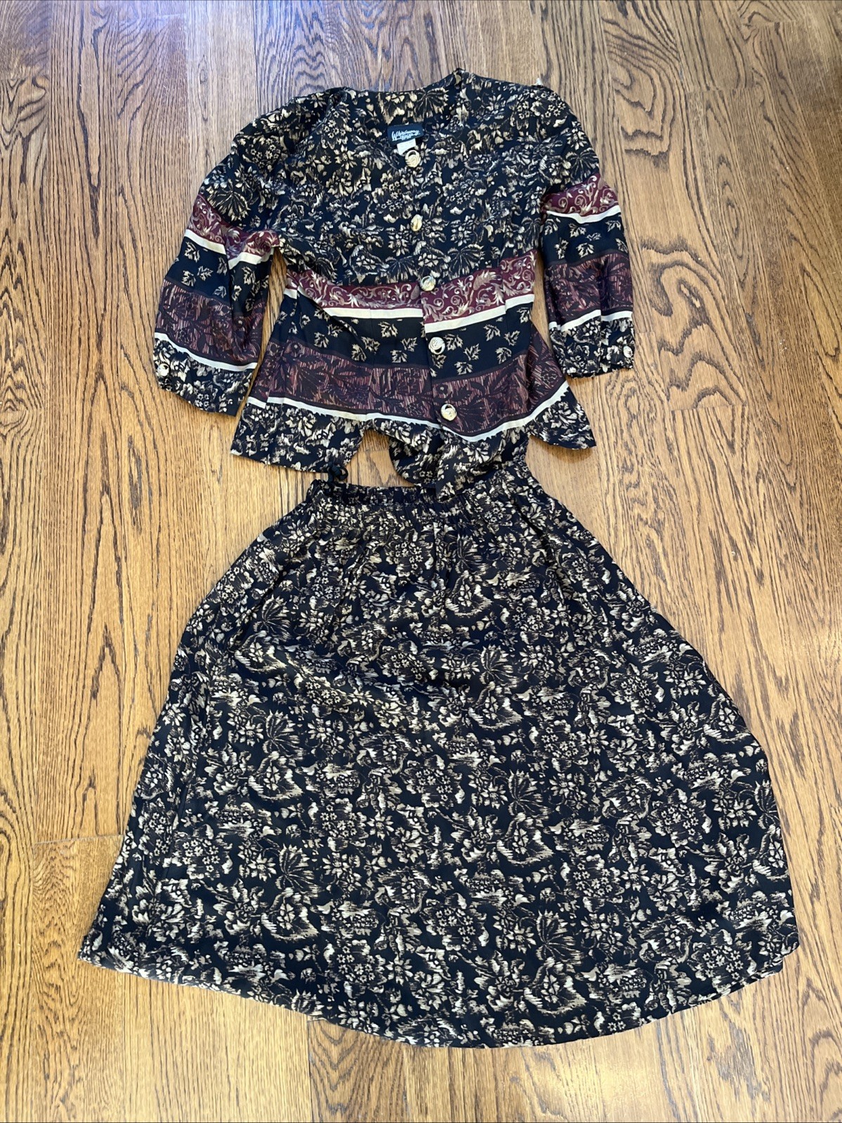 Vintage 1970s Black Floral Boho Puff Sleeve Skirt Set Peasant Gold Buttons Sz 8p