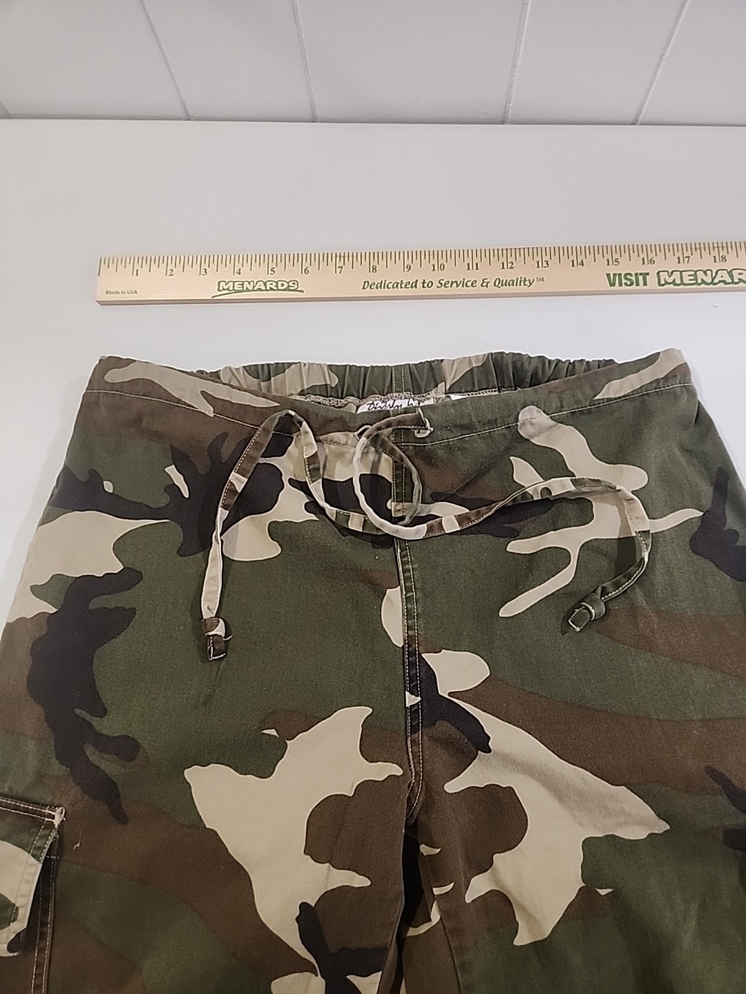 Vintage Beverly Hills B.H.D.C. Camouflage Drawstring Cargo Pants. Ladies Large